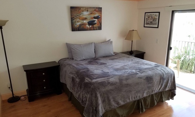 Deerfield Beach Condo | Beautiful 2 bedroom 2 bath Condo