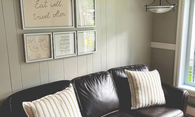South Glengarry Cottage | Beautiful 2 Bedroom 4-Season Cottage