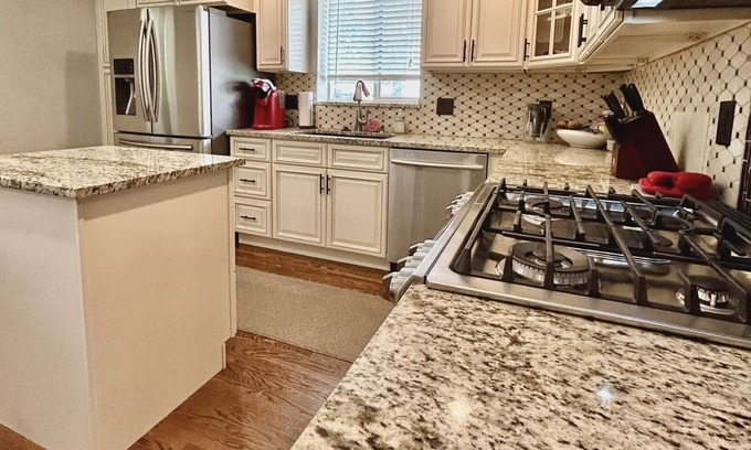West Highland House | Beautiful 2 Bedroom Denver, West Highland. Charming, Stylish & Walkable!