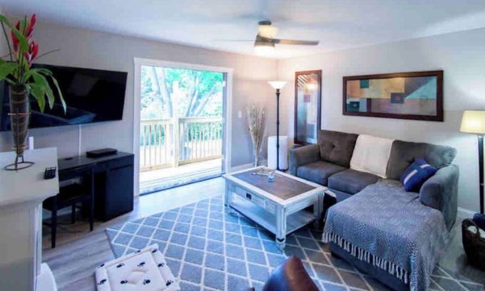 Fond du Lac House | Beautiful 2 Bedroom Duplex