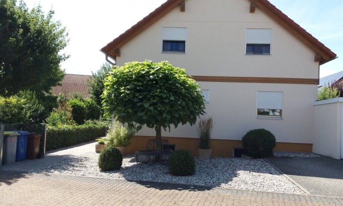 Bruchkoebel Apartment | Beautiful 2 room apartment (65m²) in Bruchköbel for up to 4 people
