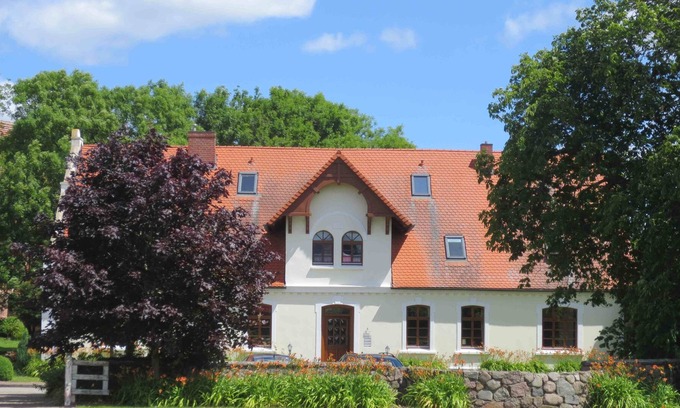 Altkalen Apartment | beautiful 2 room apartment (smaller apartment) with a huge garden in a very well-kept environment