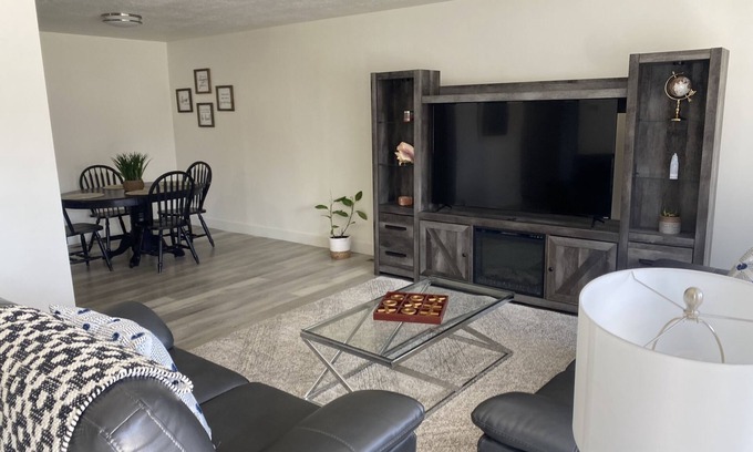 Taylorsville House | Beautiful 3 bedrooms house by SLCC
