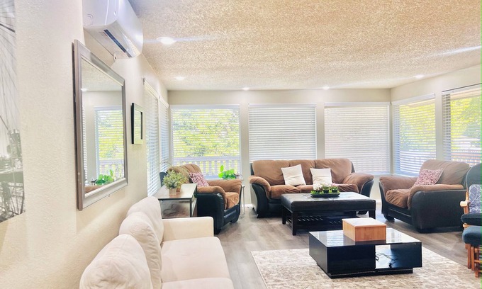 Lakewood House | Beautiful 3-bedroom house with AC in Lakewood -Entire Main Floor.