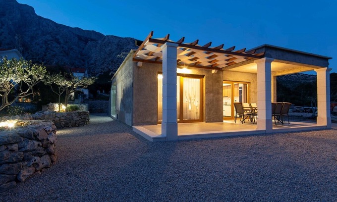 Orebic House | Beautiful 3-Bedroom Holiday Home with amazing sea view!
