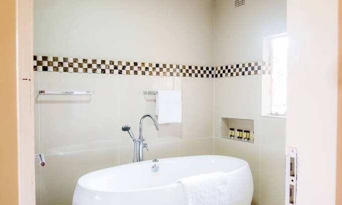 Harare House | Beautiful 4 bedroom house on 4000m2 plot