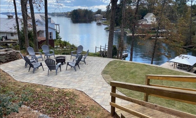 Deatsville House | Beautiful 4-bedroom home with boat dock and incredible view of Lake Jordan.