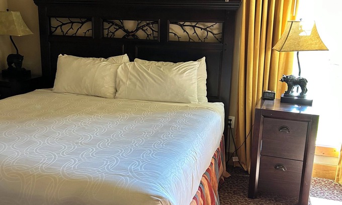 Gatlinburg Resort | Beautiful 4 bedroom resort in the Tennessee Smoky Mountains