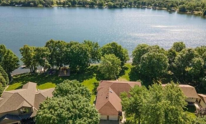 Alexandria House | Beautiful 5 bedroom home - Alexandria Lake Latoka with many new updates!