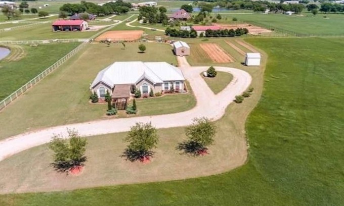Pilot Point Other | Beautiful 8.5 acres farm house with sunroom and basketball court