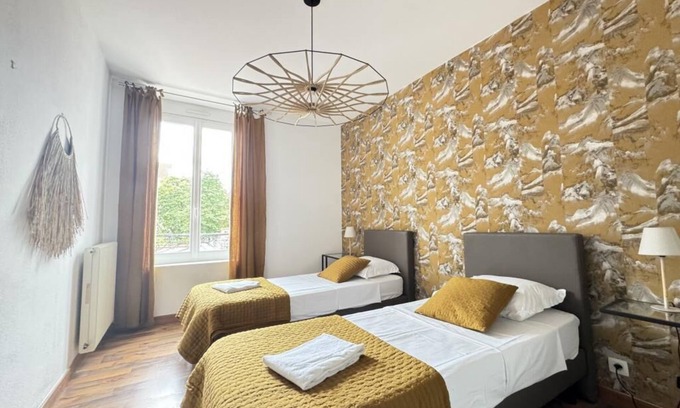 Creuzier-le-Vieux Apartment | Beautiful "Agadir" apartment for 6 people