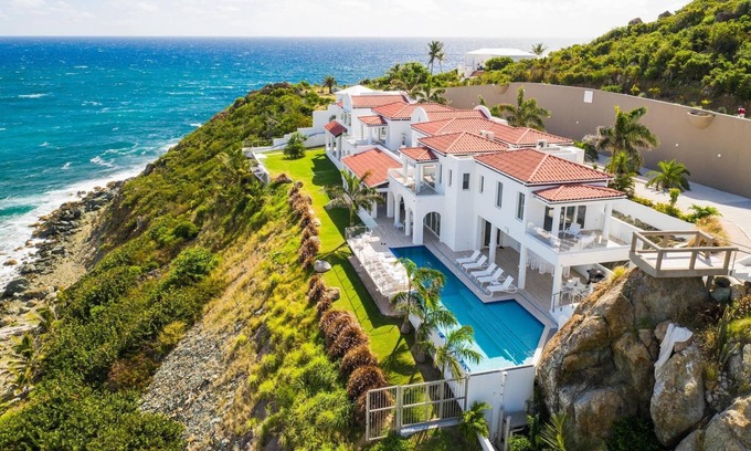 Upper Prince's Quarter Villa | Beautiful Amalia Luxury villa