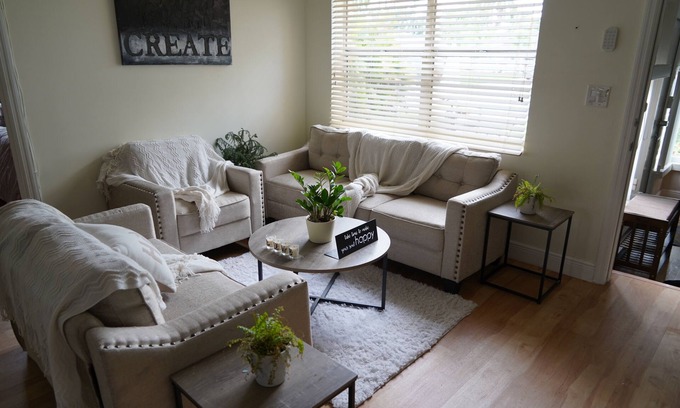 North Lauderdale House | BEAUTIFUL AND QUIET 1/1 HOME ALL TO YOURSELF