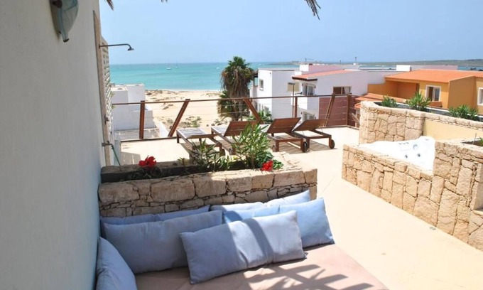 Sal Rei House | Beautiful apartment 50 meters from the sea!