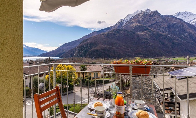Novate Mezzola Apartment | Beautiful apartment for 5 guests with WIFI, TV, balcony and parking