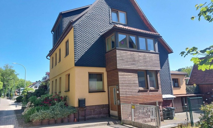 Springstille Apartment | Beautiful apartment for 4 guests with WIFI, TV, patio and parking
