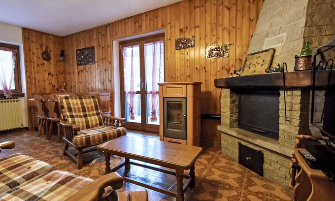 Campodolcino Apartment | Beautiful apartment for 6 guests with WIFI, TV and terrace