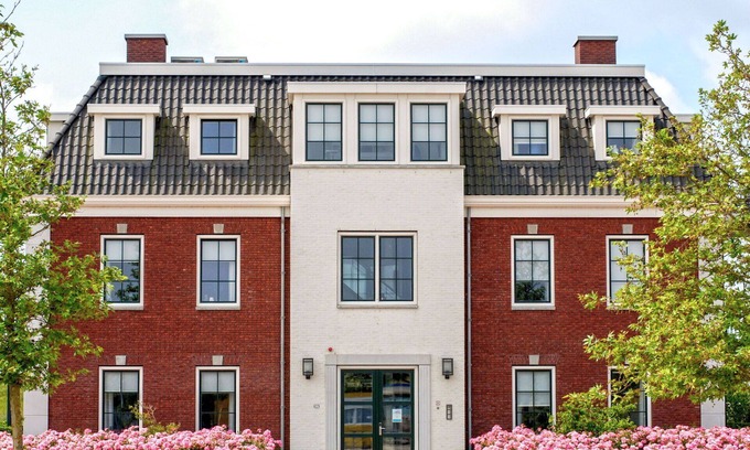 Colijnsplaat Apartment | Beautiful apartment for 4 people with WIFI, hot tub, TV and balcony