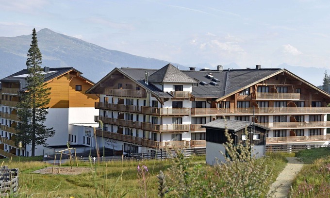 Katschberg Apartment | Beautiful apartment for 6 guests with WIFI, pool, TV, balcony, pets allowed and panoramic view