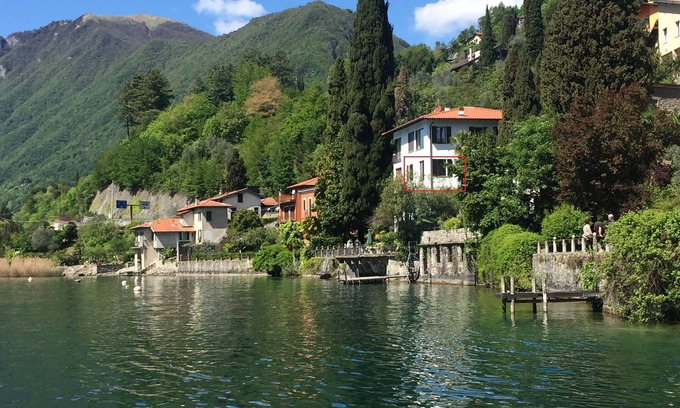 Cressogno Apartment | Beautiful apartment directly on Lake Lugano with private lake terrace