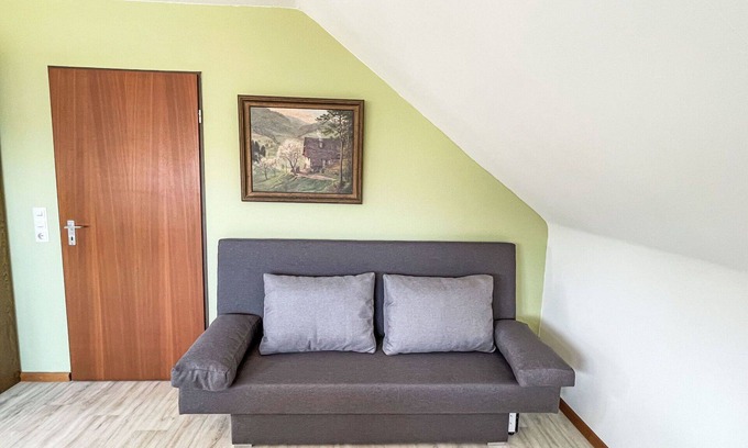 Bischoffingen Apartment | Beautiful apartment for 3 people with WIFI, TV, balcony and panoramic view
