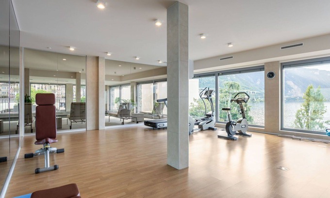 Montreux Apartment | Beautiful apartment for 2 people with pool, A/C, WIFI, TV, terrace, panoramic view and parking