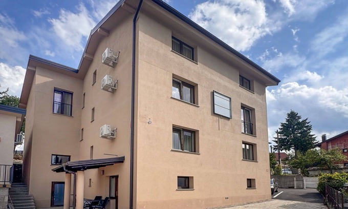 Postojna Apartment | Beautiful apartment for 3 guests with WIFI, TV, terrace and parking