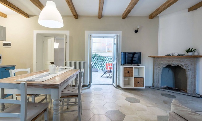 Omegna Apartment | Beautiful apartment for 4 guests with WIFI, TV, terrace, pets allowed and parking