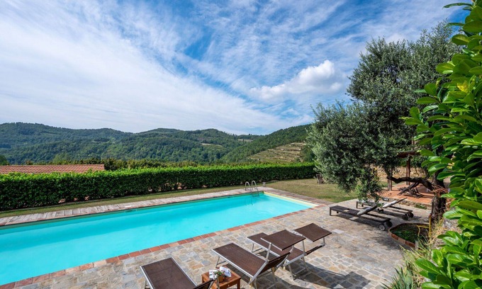 Cortemilia Apartment | Beautiful apartment for 18 people with pool, WIFI, patio, pets allowed and parking
