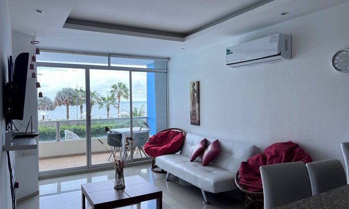 Tonsupa Apartment | Beautiful apartment in front of the sea