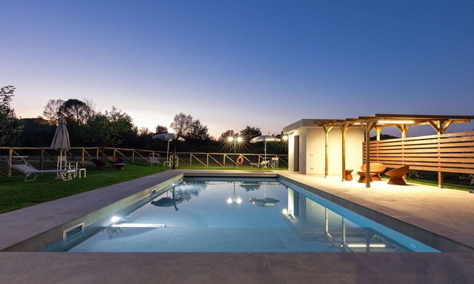 Larciano House | Beautiful apartment in villa for 2 guests with A/C, WIFI, pool and TV