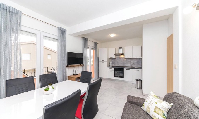 Sevid Apartment | Beautiful apartment in Sevid with WiFi