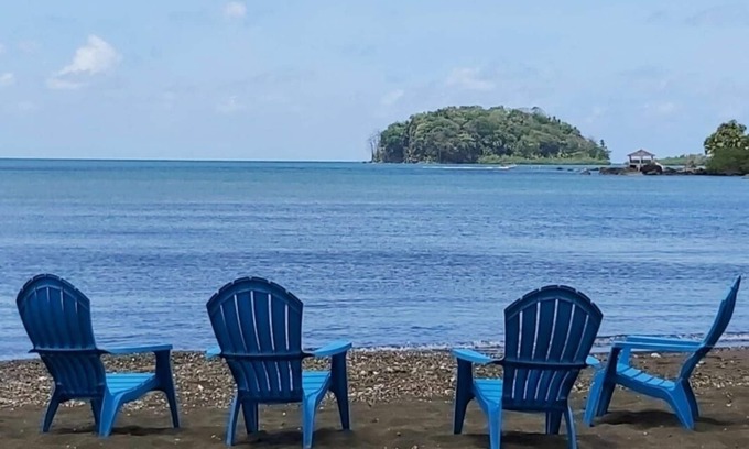 Portobelo Apartment | BEAUTIFUL APARTMENT IN FRONT OF THE SEA