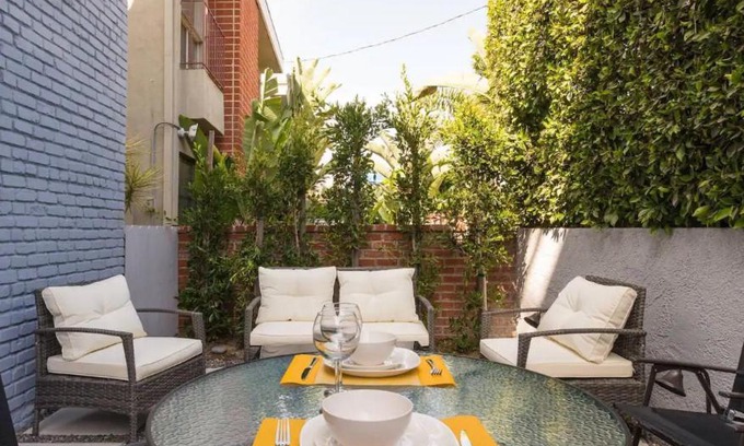 Marina Peninsula Apartment | Beautiful Beach Condo 2 bedrooms
