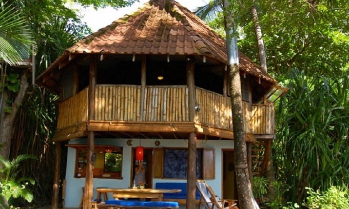 Montezuma House | Beautiful Beach-Front Home . Ocean View. Private & Quiet.nNOW with STARLINK!