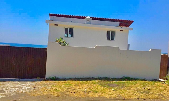 Iztapa House | Beautiful beachfront house with private pool