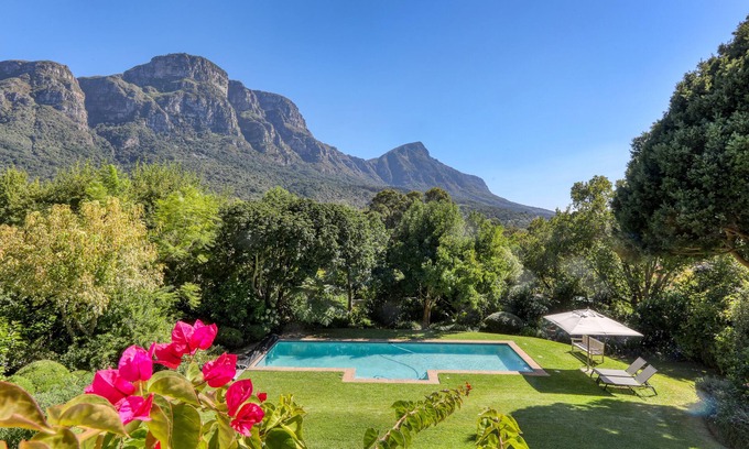 Newlands Villa | Beautiful Bishopscourt home with mountain views