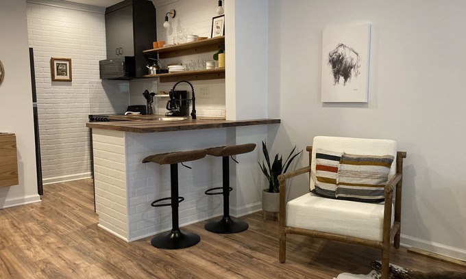 Daphne Condo | Beautiful Brand-New Interior