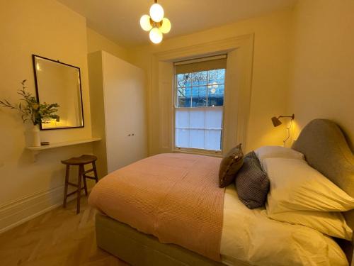 Finsbury Apartment | Beautiful & Central 1 Bedroom Flat in Clerkenwell
