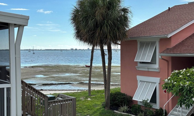 Bayview Condo | Beautiful Condo ,Water View , Bermuda Bay Beach Club ,Saint Petersburg , Florida