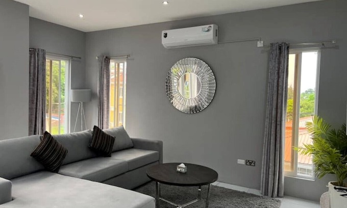 Rodney Bay Apartment | Beautiful contemporary apartment in the heart of Rodney Bay!