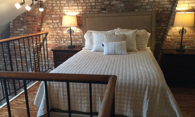 Soulard Apartment | Beautiful Corporate Loft Suite In Historic Soulard