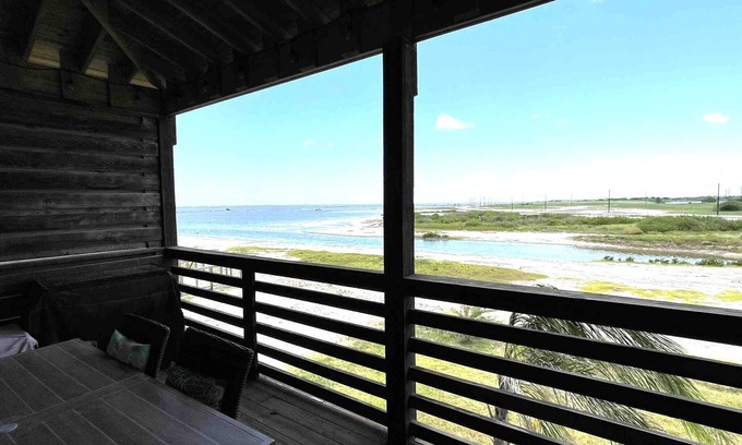Flour Bluff House | Beautiful Corpus Christi Beach Home