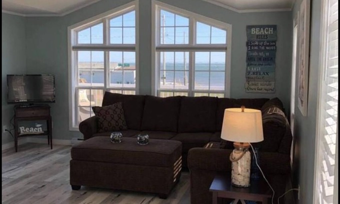 Fernwood House | Beautiful cottage overlooking the Northumberland straight!
