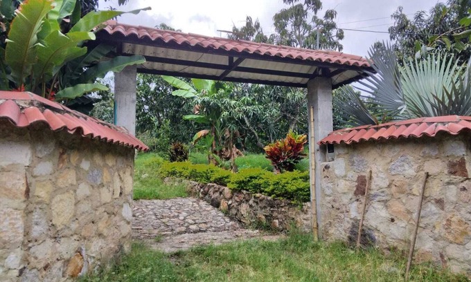 La Mesa House | Beautiful Country House with pool in San Joaquín