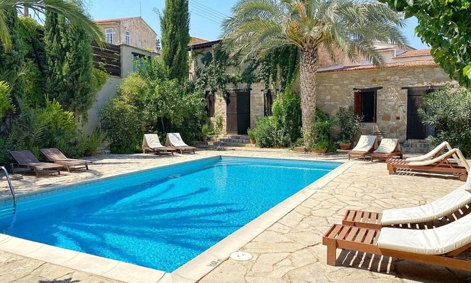 Choirokoitia Apartment | Beautiful Country House Apartment with A/C, WiFi & Pool in the Historical Village of Choirokoitia