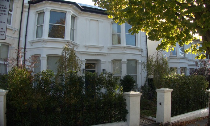 Brighton House | Beautiful double fronted Victorian House close to central Brighton