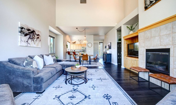 Redmond Condo | Beautiful Eagle Crest Condo, HOT TUB, 2 Bed/2 Bath