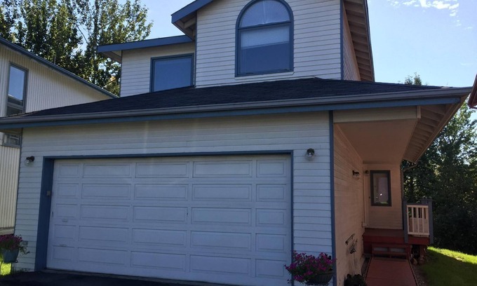 Bayshore - Klatt House | Beautiful Family-Friendly 1600 sq ft House in South Anchorage.