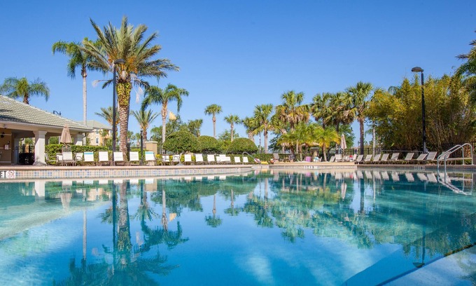 Florida Central Atlantic Coast House | Beautiful Family Townhome, Near The Parks - 4026